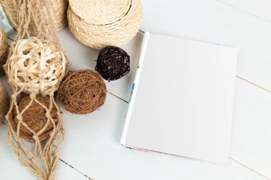 boş boşaltmak beyaz sayfaya