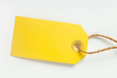 etiket üzerinde beyaz izole