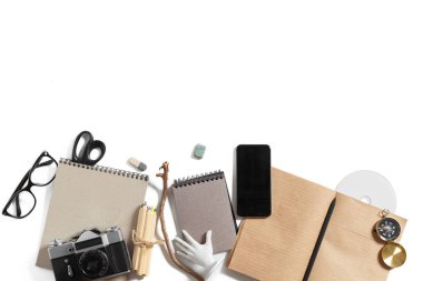 Ofis Resepsiyon Masa başı işleri ile