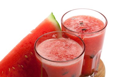 Karpuz içecek gözlük ile dilim