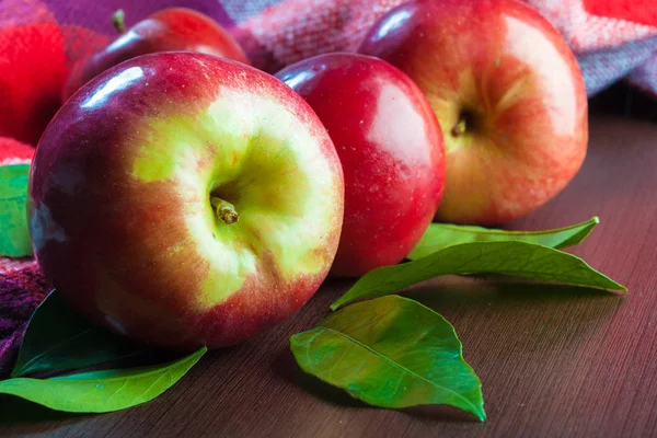 Red Apples Table Close — Stock Photo, Image