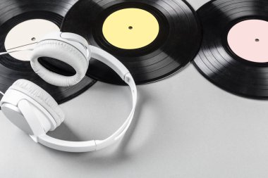 gri arka plan üzerinde Vintage Vinil