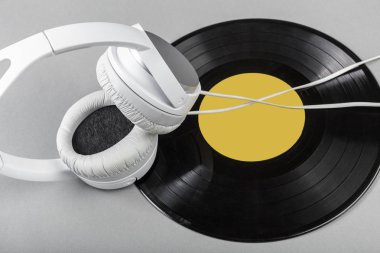 gri arka plan üzerinde Vintage Vinil