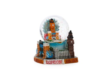 Kar beyaz arka plan üzerinde izole küre