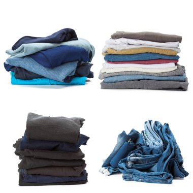 Beyaz arkaplanda giysi yığını