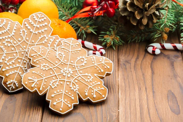 Fundo Natal Com Ramo Abeto Decorado Por Pão Gengibre — Fotografia de Stock