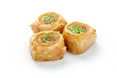 Beyaz arka plan üzerinde izole Türk tatlılar