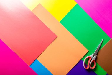 renkli kağıt Grubu'nun yükseltilmiş görünümü 