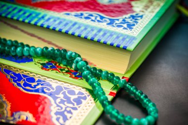 İslami kitap Kuran Kerim closeup görünümü