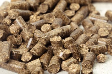 Enerji. Masadaki topaklar.