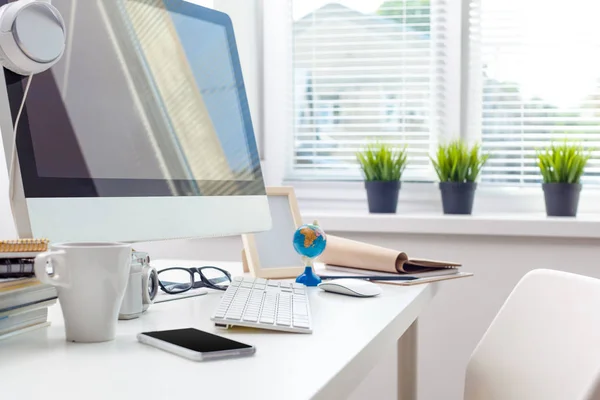 Mesa Trabajo Con Ordenador — Foto de Stock