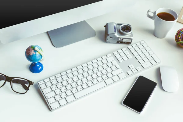 Tabella Lavoro Con Computer — Foto Stock