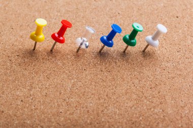 Grup raptiye cork board tutturulmuş 