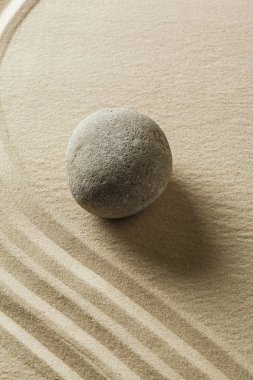Japon Bahçe zen stone kum üzerinde