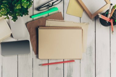 Ahşap iş Danışma üstten görünüm ile boşaltmak