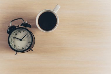 Kahve ile çalar saat ahşap tablo