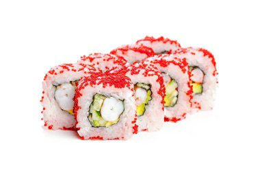 Maki Sushi izole beyaz zemin üzerine yakın çekim 