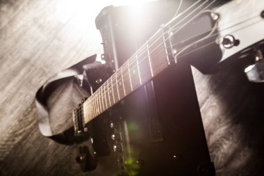 elektro gitar yakın çekim