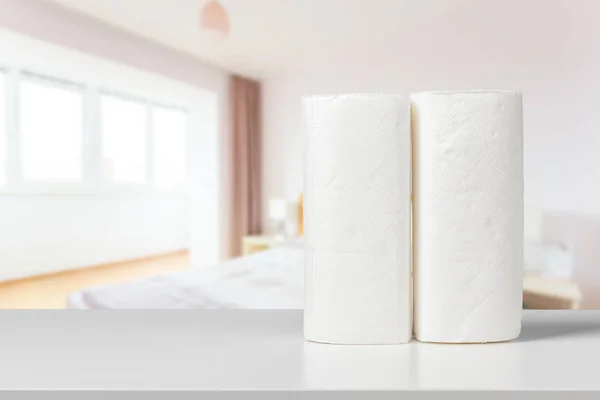 Toalla Papel Blanco Sobre Una Mesa Blanca — Foto de Stock