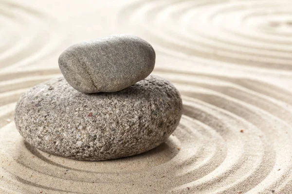 Ιαπωνικό Κήπο Zen Πέτρες Στην Άμμο — Φωτογραφία Αρχείου