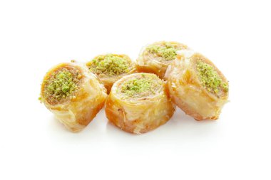 Beyaz arka plan üzerinde Türk tatlılar