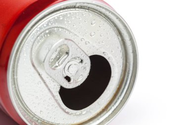 Beyaz arka plan üzerinde boş geri dönüşüm kutuları