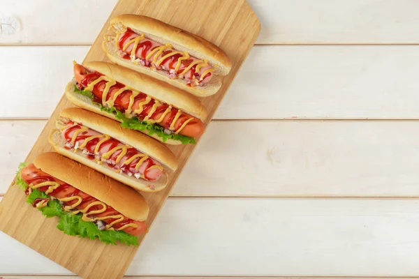 Hot Dogi Drewniane Tła — Zdjęcie stockowe