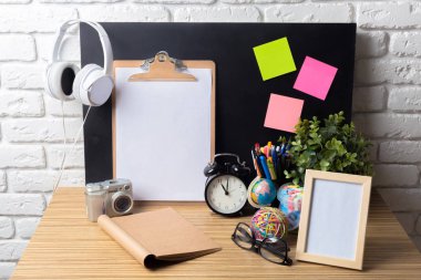 Ofis masaları arka plan üzerinde Kapat