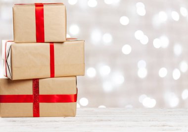 hediye kutuları arka plan bulanık Tarih yığını