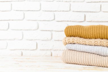 Kazak örme yığını beyaz rahat 