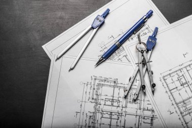 Çizimler siyah arka plan üzerinde planlama İnşaat