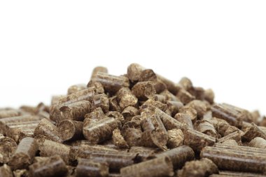 bio enerji, beyaz arka plan, izole için ahşap parçaları yığını