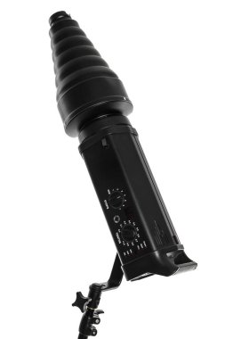 Stüdyo ışıklandırması beyaz arkaplanda izole edildi 