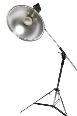 Stüdyo ışıklandırması beyaz arkaplanda izole edildi 