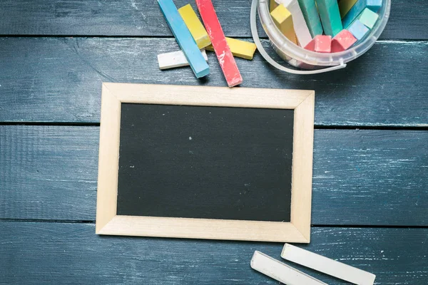 Kleine Houten Frame Leeg Schoolbord Voor Ontwerp — Stockfoto