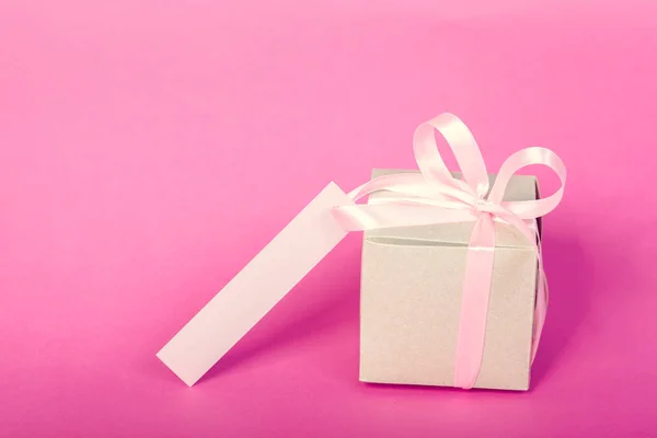 Doos Van Gift Met Gift Tag Valentijnsdag — Stockfoto