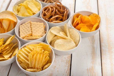 Simit kase yukarıdan ahşap tablo