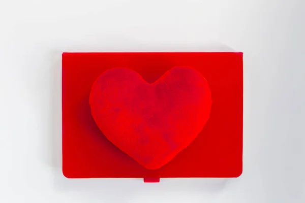 Φάκελος Αλληλογραφίας Κόκκινη Καρδιά Που Απομονώνονται Λευκό Φόντο Γκρο Πλαν — Φωτογραφία Αρχείου