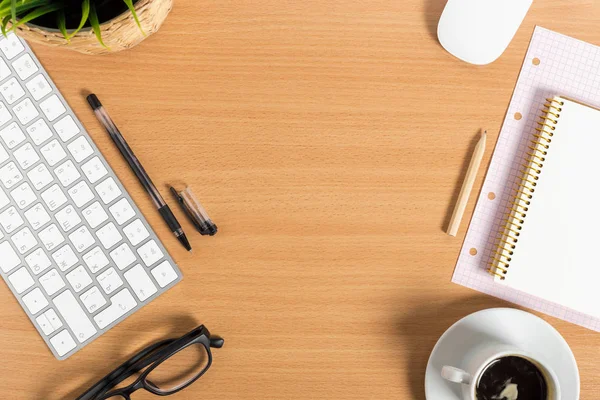 Lugar Trabajo Escritorio Madera Con Café — Foto de Stock