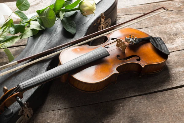 Vecchio Violino Sfondo Nero — Foto Stock