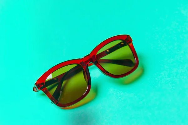 Sonnenbrille Auf Blauem Hintergrund — Stockfoto