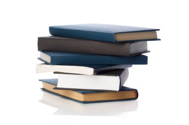 Beyaz üzerine izole kitaplar