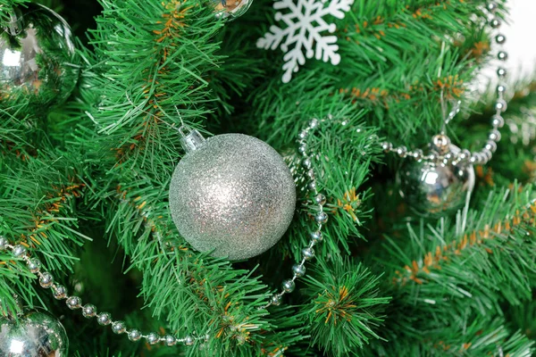 Árvore Natal Com Ornamentos Close — Fotografia de Stock