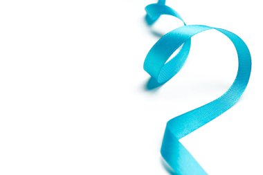 Beyaz arka plan üzerinde izole şenlikli şerit