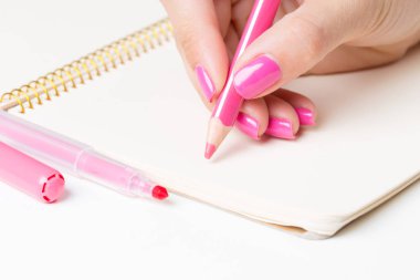 Yazılı defter çalışan kadınlar eller iş 