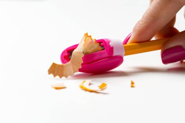 Kadın kalem keskinleştirme