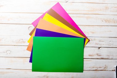 renkli kağıt Grubu'nun yükseltilmiş görünümü 