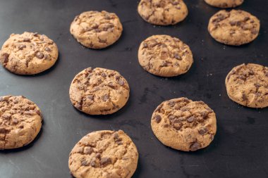 taze ev yapımı çikolatalı kurabiye, yakın çekim 