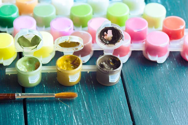 Suluboya boya ve fırça boyama için 