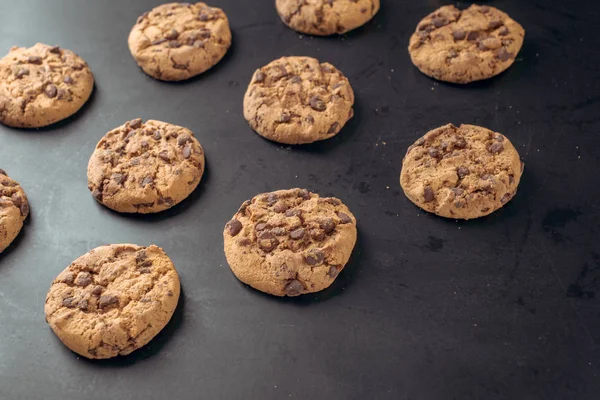 taze ev yapımı çikolatalı kurabiye, yakın çekim 